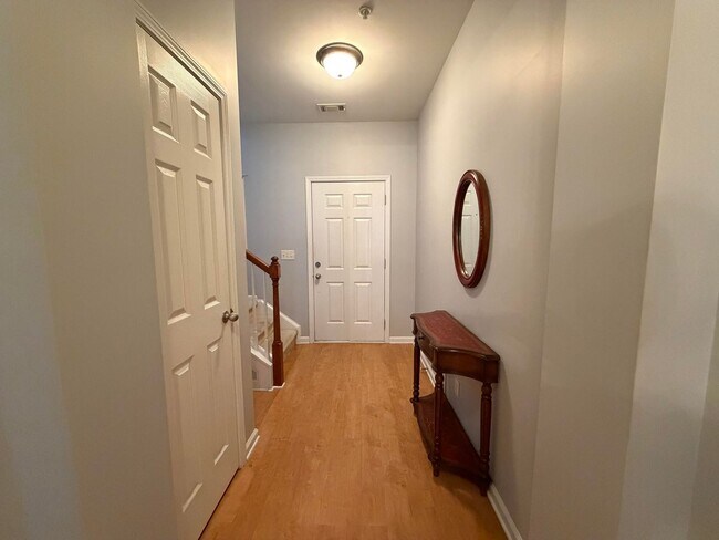 Building Photo - Wow! Check out this charming 3 bedroom 2.5 bathroom townhome in Newnan!