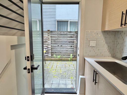 Building Photo - Upscale 3-level Modern Townhome in desired Delridge Neighborhood! Available Now!