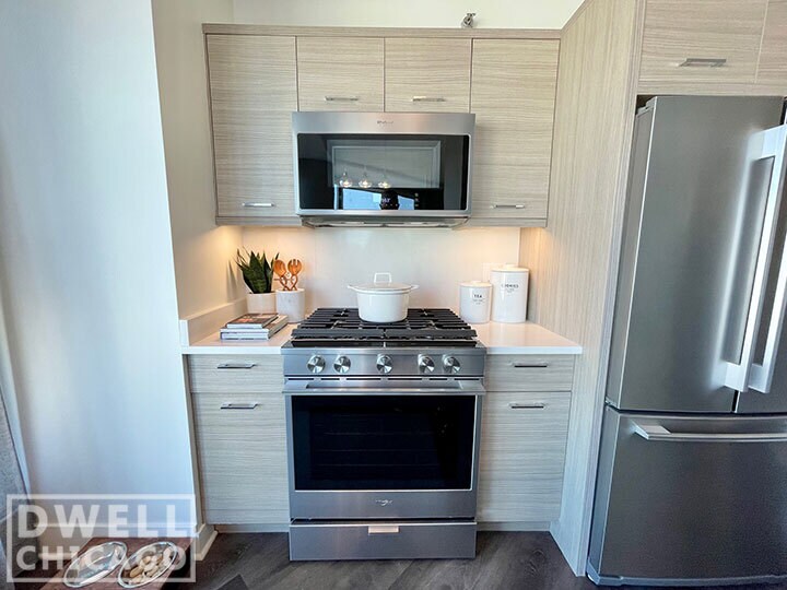 Building Photo - 216 N Canal St