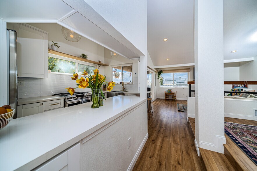 Building Photo - 969 Hygeia Ave