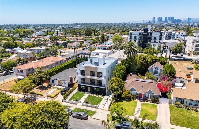 Building Photo - 1557 S Ogden Dr