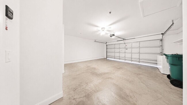 Building Photo - 763 Siena Palm Dr