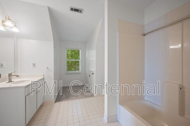 Building Photo - 418 Cimaron Park