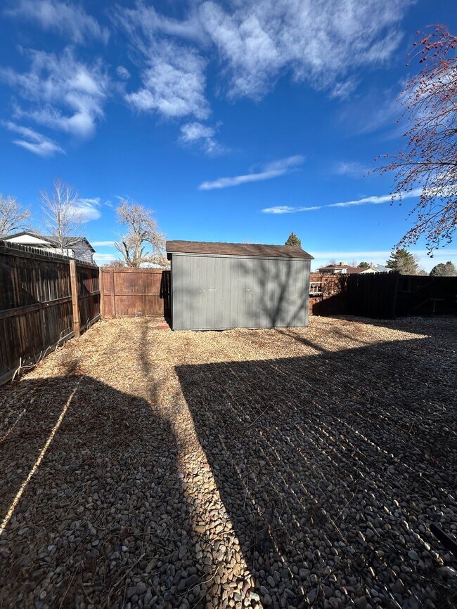 Building Photo - Stunning 4 BR/2 BA Morrison Home!!