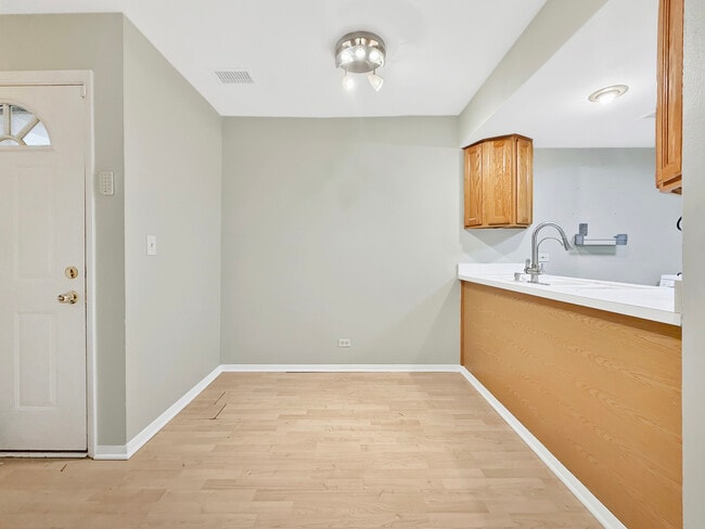 Building Photo - 1978 Kenilworth Cir