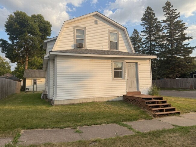 Building Photo - 340 6th St