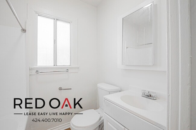 Building Photo - 4730 St Charles Pl