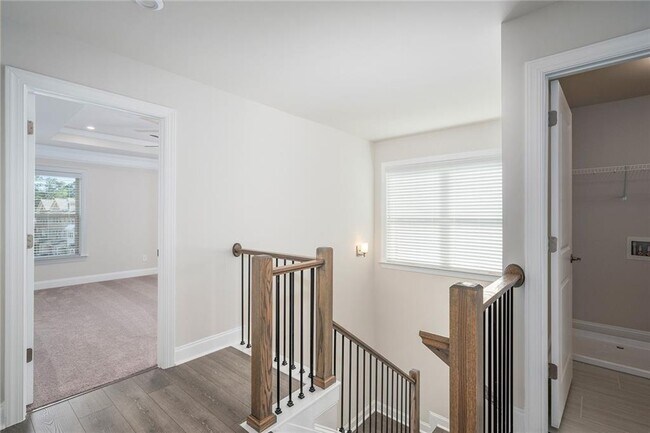 Building Photo - 1363 Live Oak Ln
