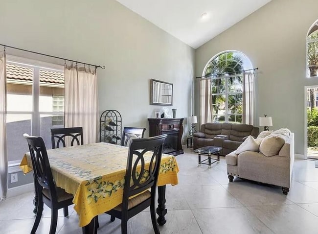 Building Photo - 7782 Hoffy Cir