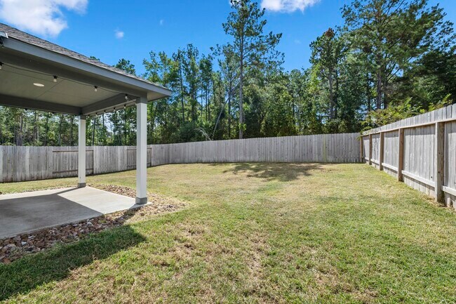 Building Photo - 25207 Pomegranate Pl