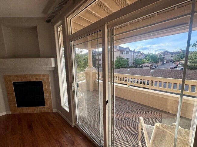 Building Photo - 9518 W San Juan Cir