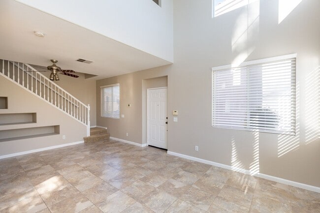 Building Photo - 3 bed, 2.5 bath DETACHED home in SCRIPPS RANCH