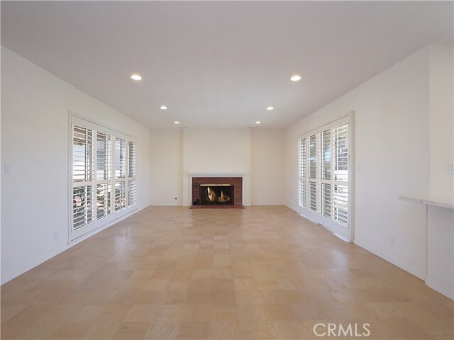 Building Photo - 27665 Longhill Dr