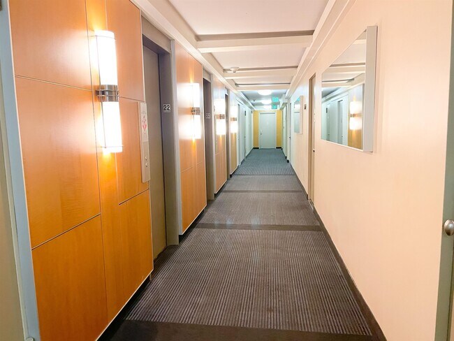 Building Photo - 6050 Boulevard E