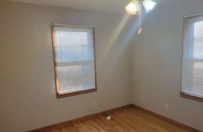 Building Photo - Don't miss out on this beautiful home!