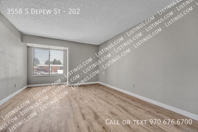 Building Photo - 3558 S Depew St