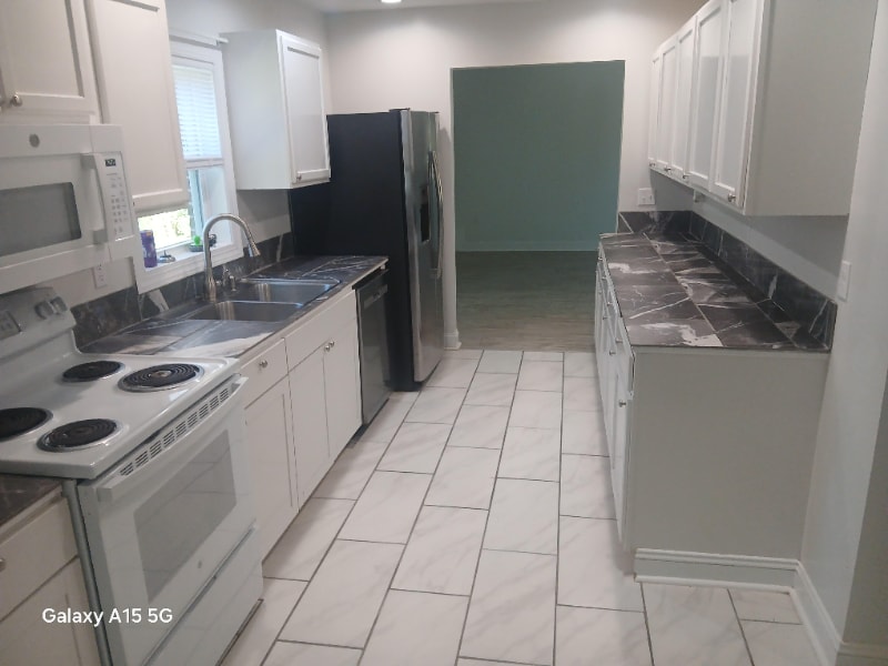 Building Photo - 230 Northwest Ave