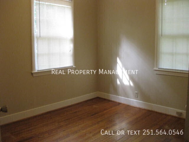 Building Photo - 335 Azalea Cir W