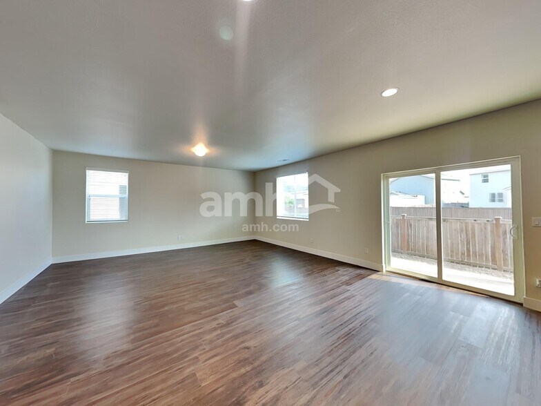 Building Photo - 354 Lolo Trail Ave