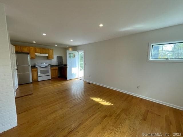 Building Photo - 322 Portland Ave