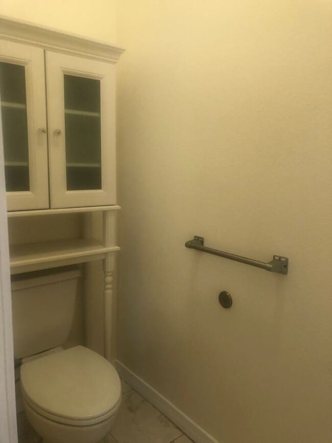 Building Photo - Beautiful 3 bedroom 3 bath home!