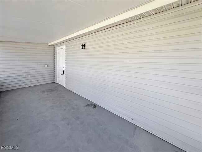 Building Photo - 15206 Stringfellow Rd