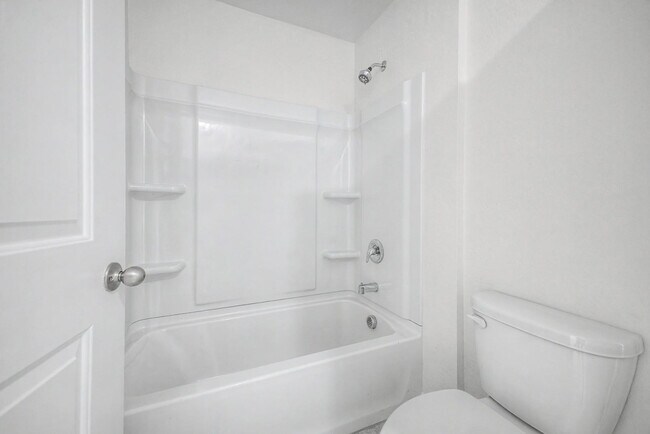Building Photo - 35450 W Santa Clara Ave