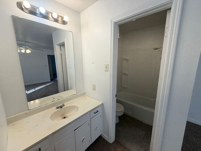 Building Photo - Large home ready for tenant....