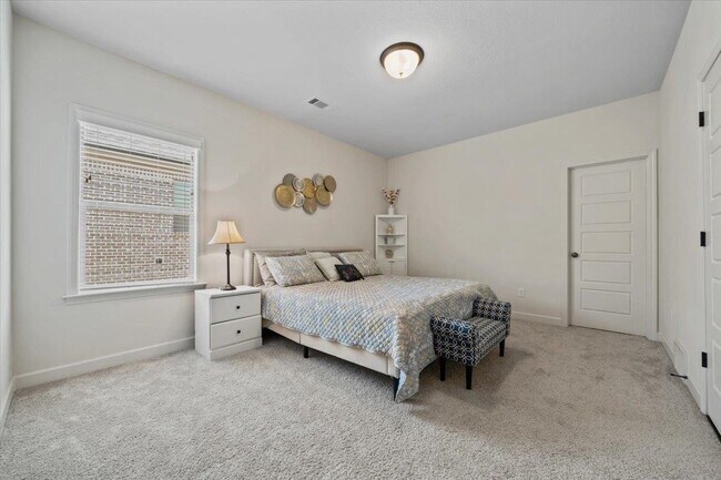 Building Photo - 4741 Carousel Ln