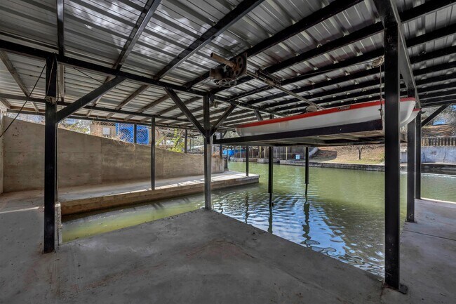Building Photo - 345 Co Rd 136C