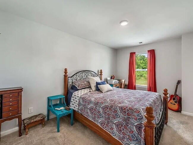 Building Photo - 324 Victory Cir