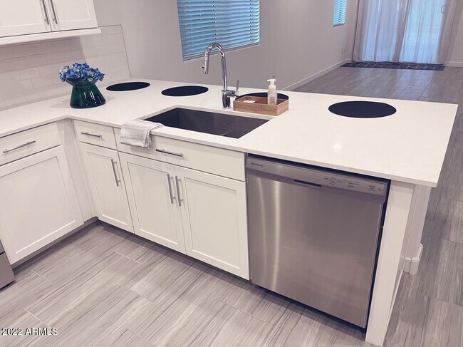 Building Photo - 31962 N 125th Ave