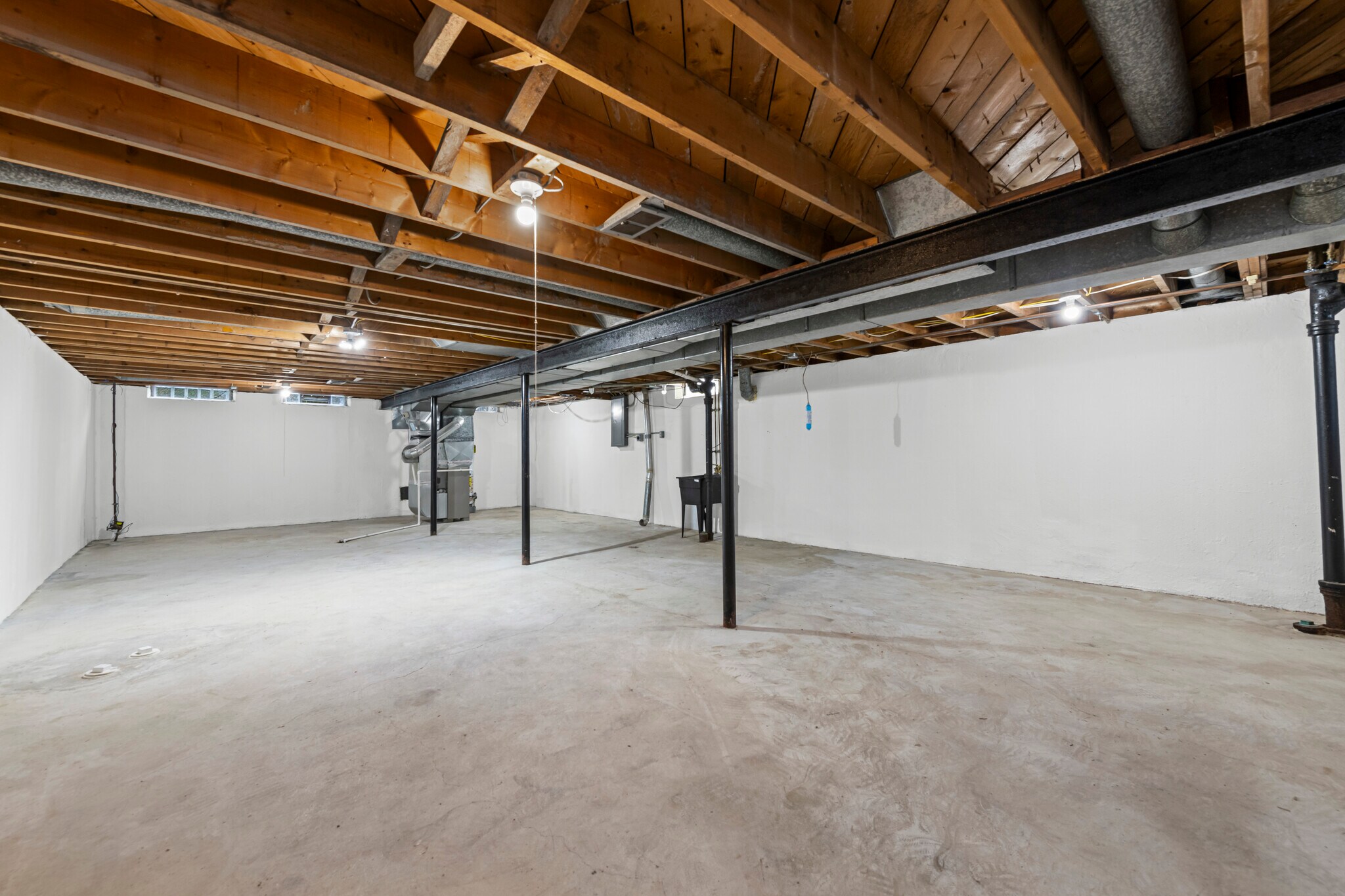Building Photo - 32447 Hawthorne Dr
