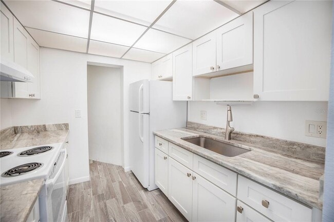 Building Photo - 8630 Blind Pass Rd