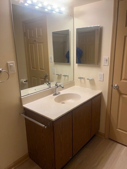 Building Photo - 1017 Shepherds Way