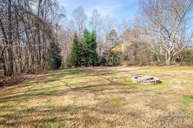 Building Photo - 160 Matlen Dr