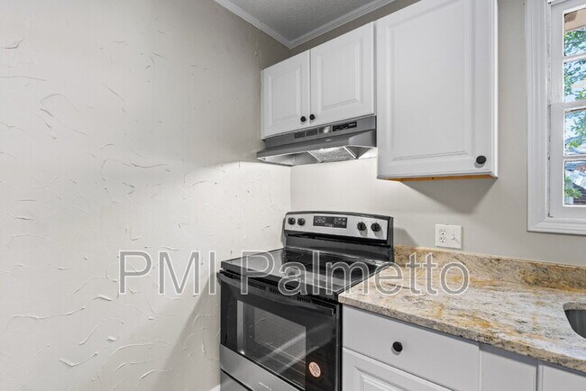 Building Photo - 1611 Holland St