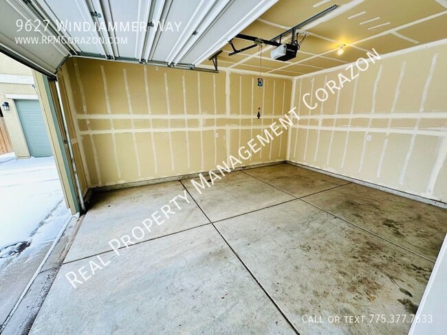 Building Photo - 4-bedroom 3 Full Bath home for Rent in Ren...