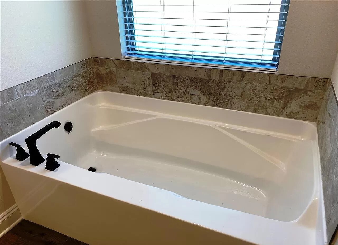 Building Photo - 9167 Tara Cir