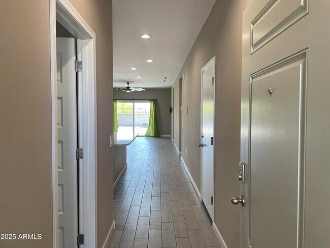 Building Photo - 24153 W Verlea Dr