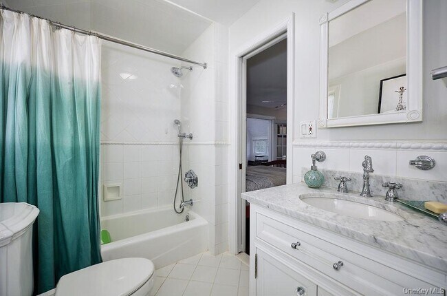 Building Photo - 4 Glenwolde Park