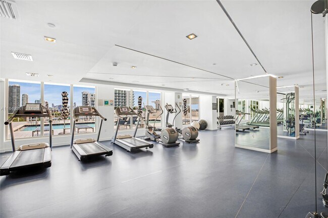 Building Photo - 4250 Biscayne Blvd