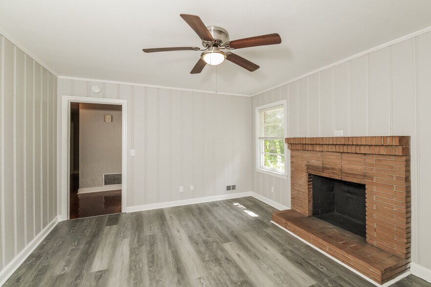 Building Photo - 1506 Cedar Terrace