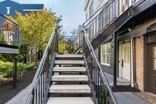 Building Photo - 90 Normandy Ave