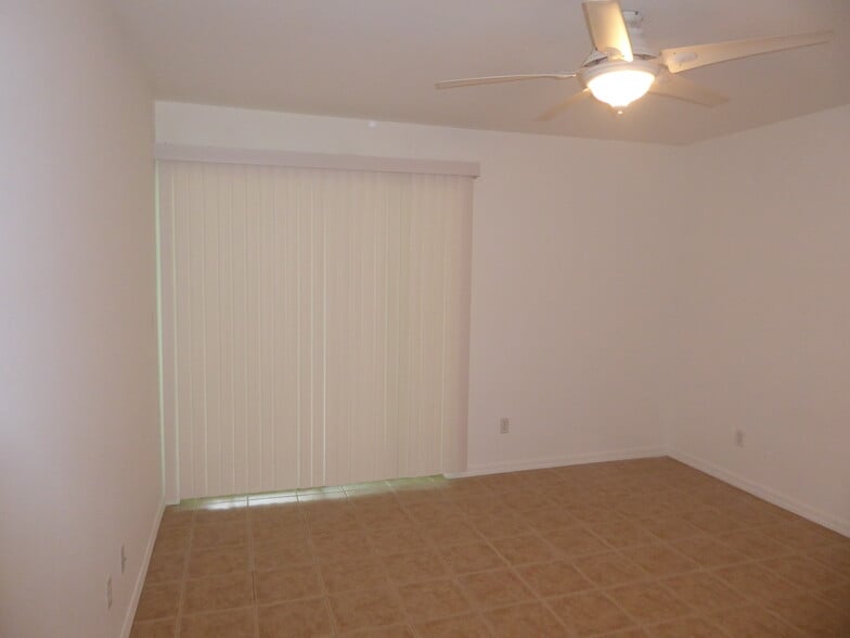 Master Bedroom - 7613 Winged Foot Dr