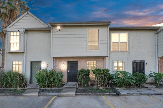 Primary Photo - 12667 Windsor Village Dr