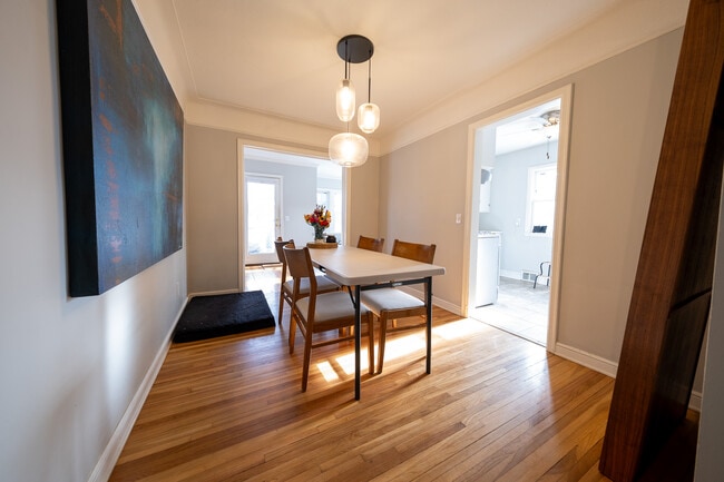 Building Photo - 3957 Ewing Ave S