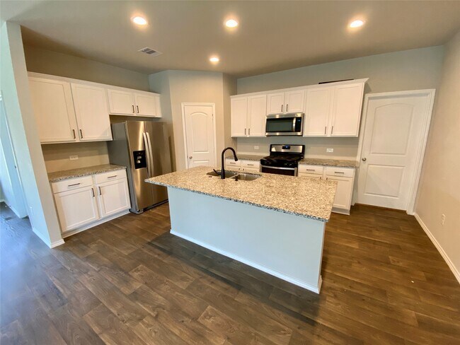 Building Photo - 13832 Rock Island Trl