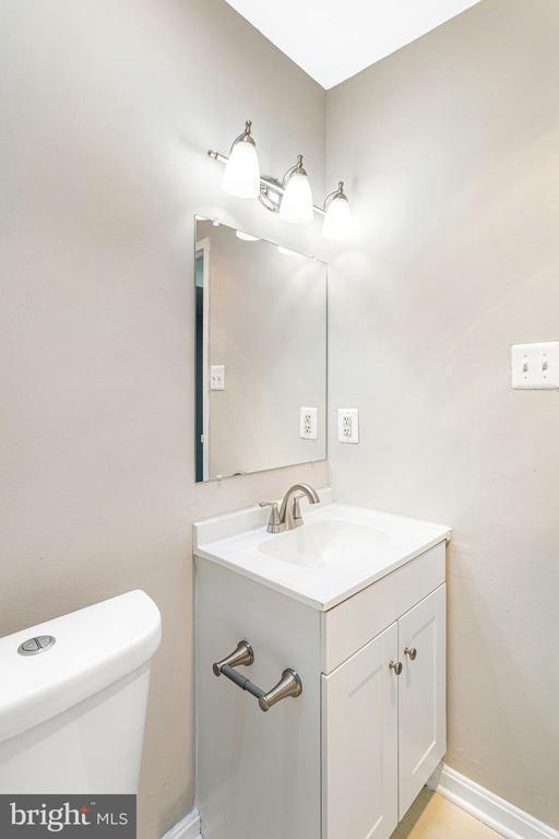 Building Photo - 6155 Edsall Rd