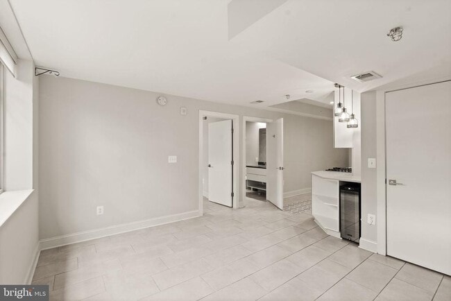 Building Photo - 1311 13th St NW